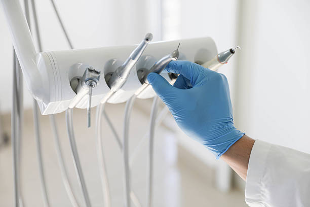 Professional Emergency Dentist technician working in Lynbrook, NY